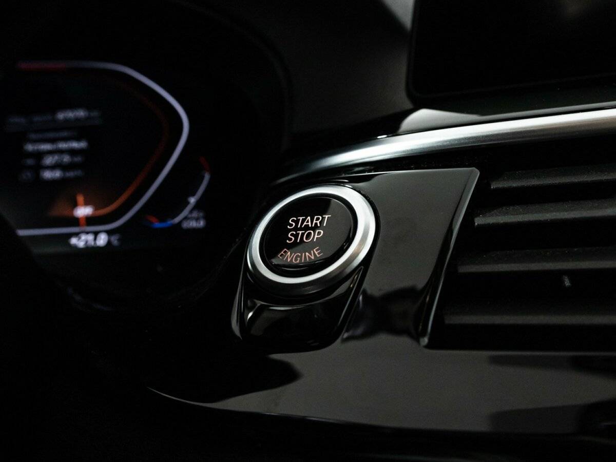 BMW 5 серии 520d xDrive, 2020 Фото №24