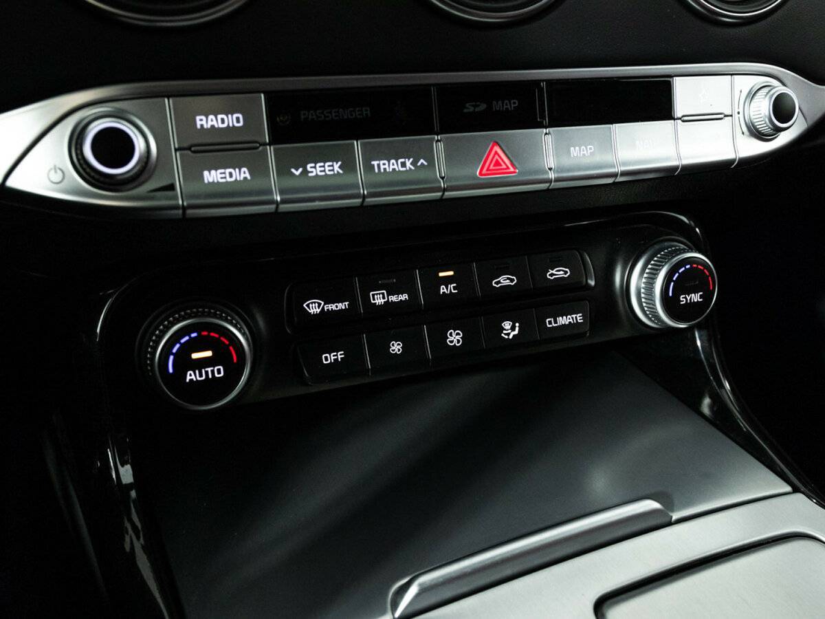 Kia Stinger, 2018 Фото №23