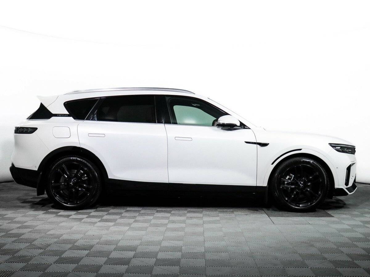 Voyah Free, 2023 - 29 752 км. | Фото №4