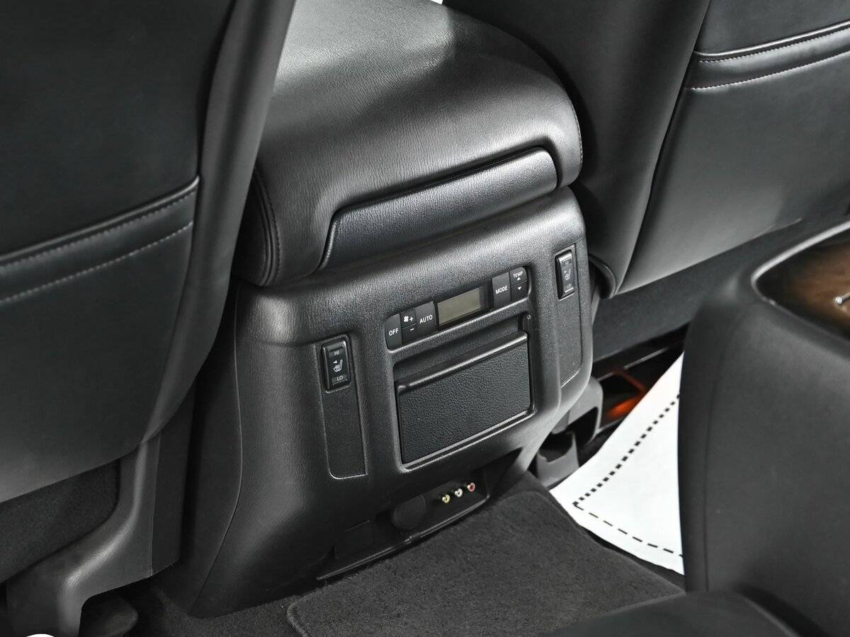 Infiniti QX80, 2013 Фото №18