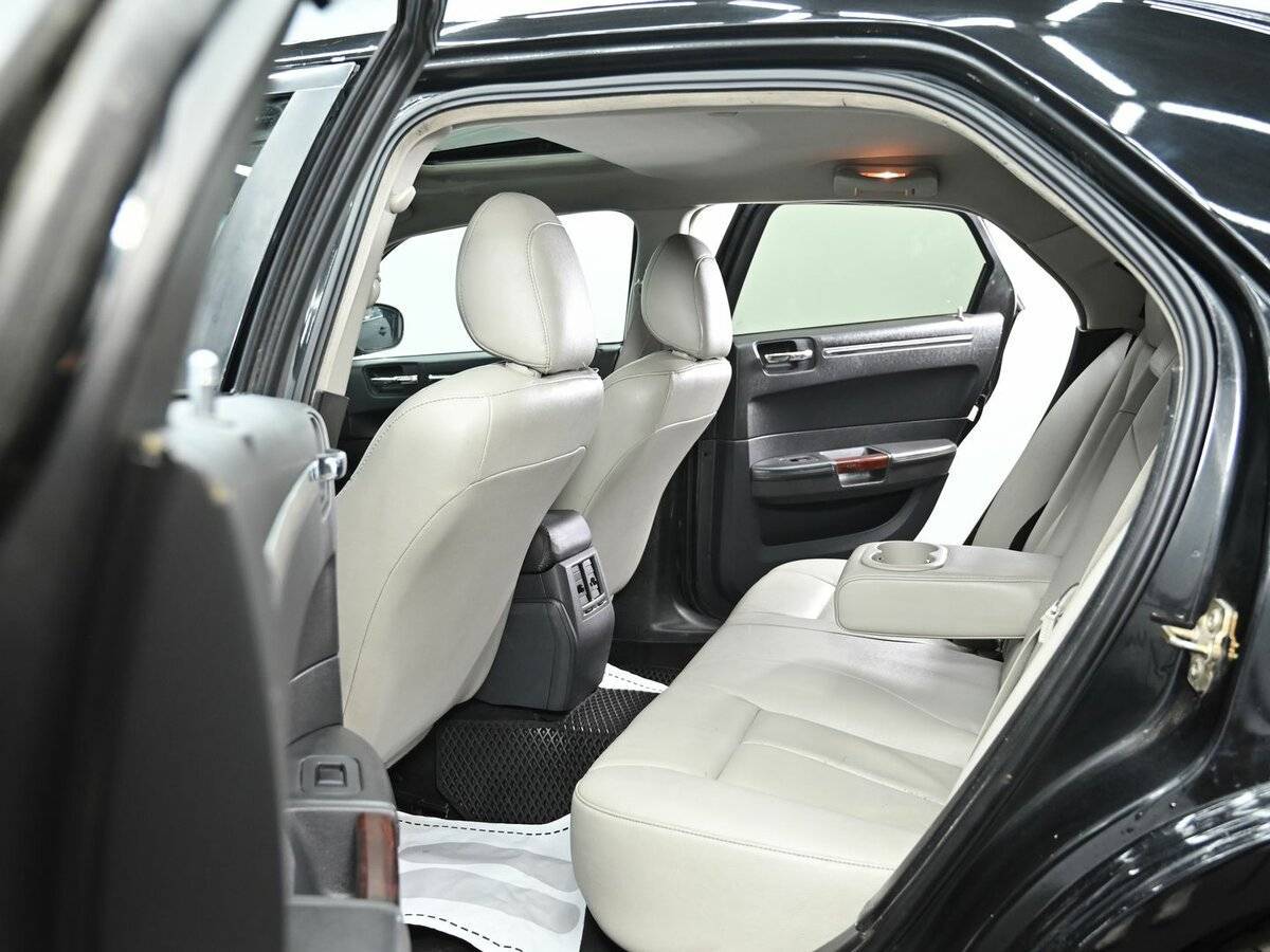 Chrysler 300C, 2004 Фото №18