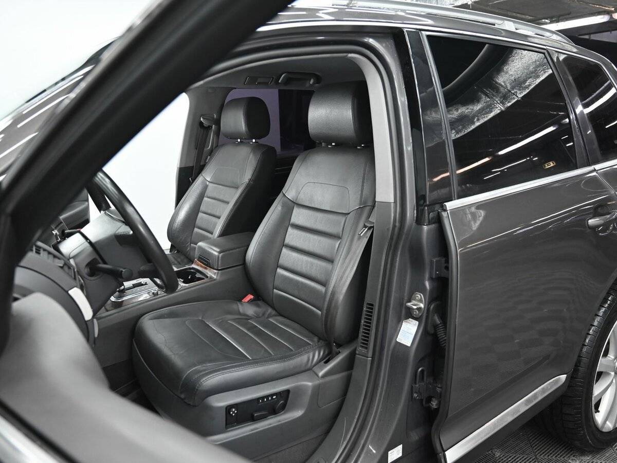 Volkswagen Touareg, 2010 Фото №6