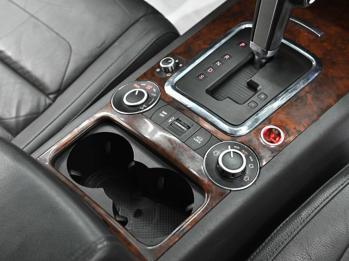 Volkswagen Touareg, 2010 Фото №12