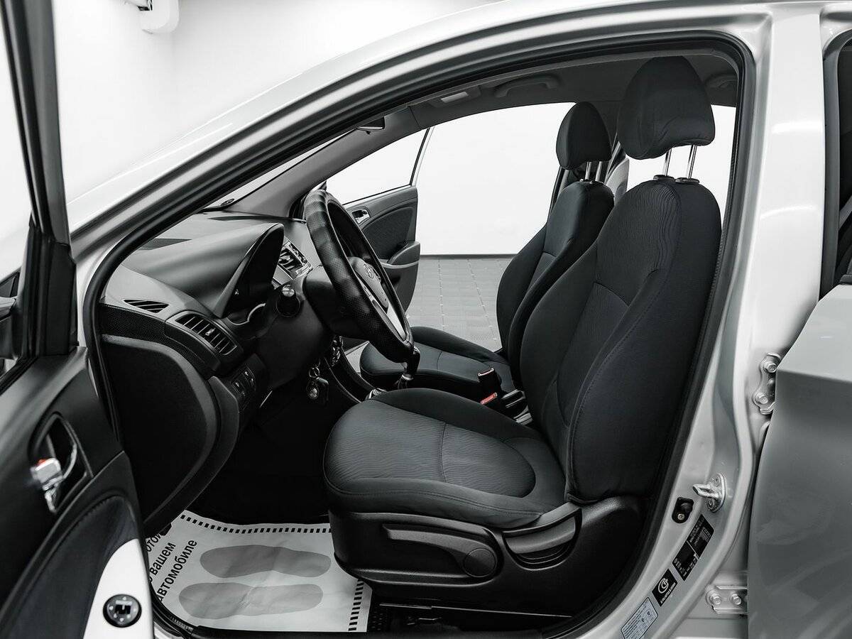 Hyundai Solaris, 2011 - 172 000 км. | Фото №7