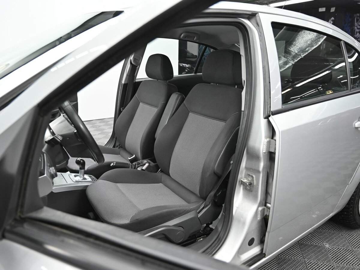 Opel Astra, 2010 - 189 000 км. | Фото №6