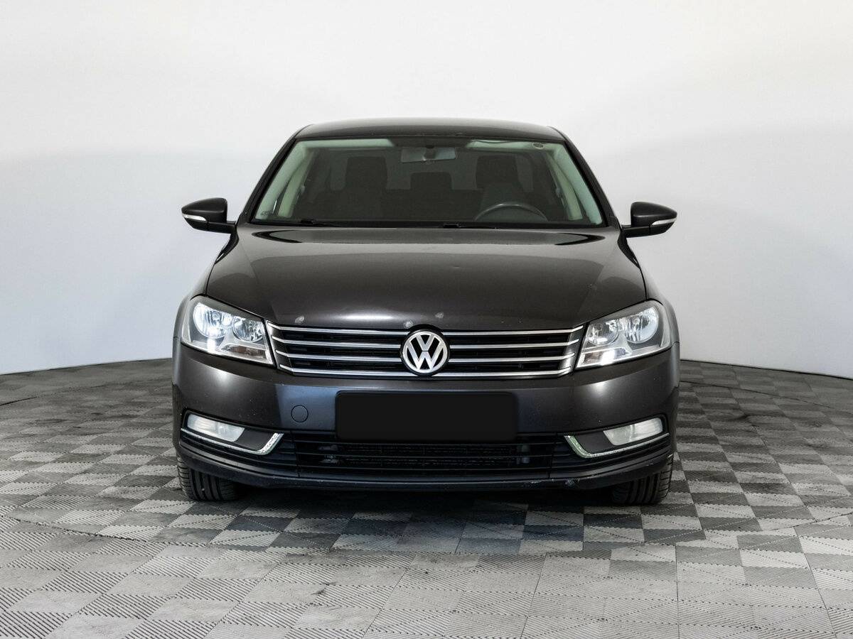 Volkswagen Passat, 2011 - 298 479 км. | Фото №2
