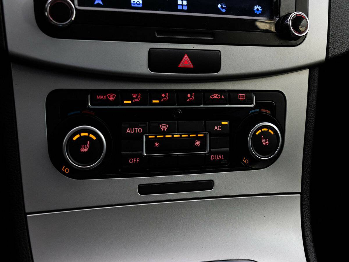 Volkswagen Passat, 2011 Фото №13