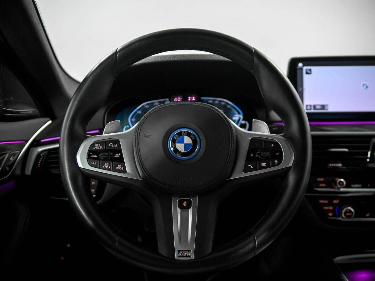 BMW 5 серии 530e xDrive, 2022 Фото №10