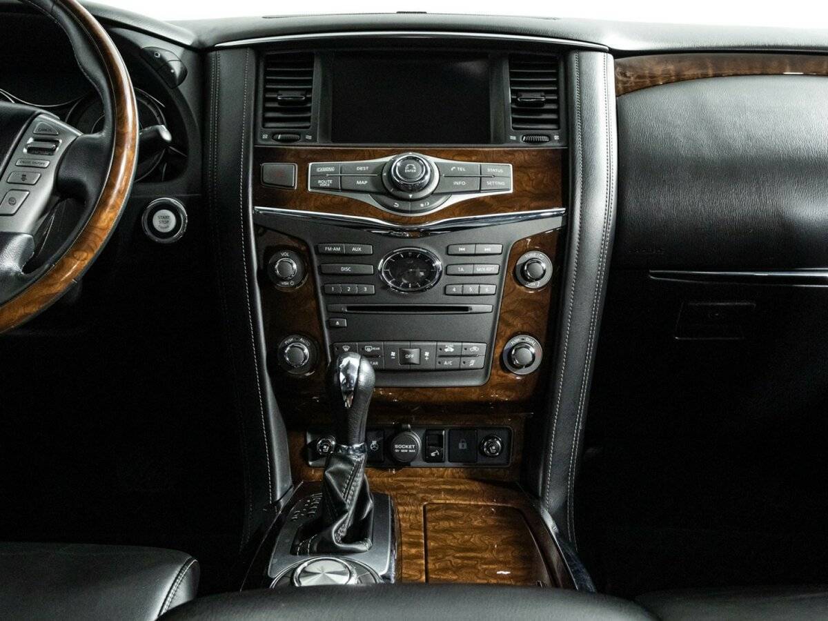 Infiniti QX80, 2017 Фото №12