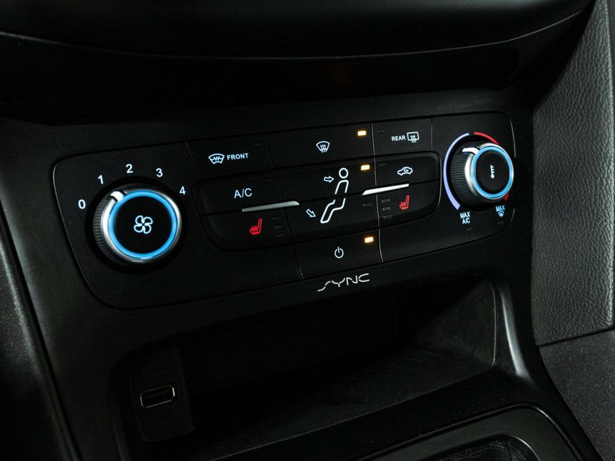 Ford Focus, 2018 Фото №15