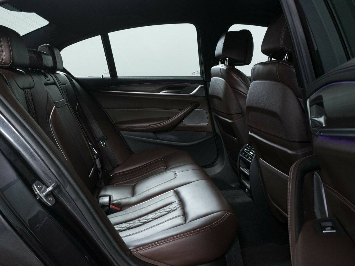 BMW 5 серии 530d xDrive, 2018 Фото №11