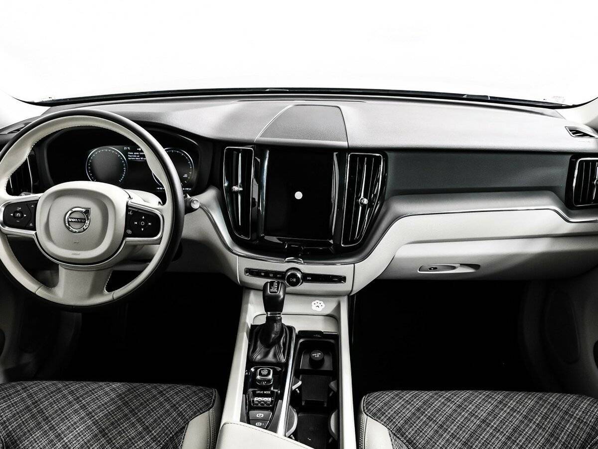 Volvo XC60, 2020 Фото №11