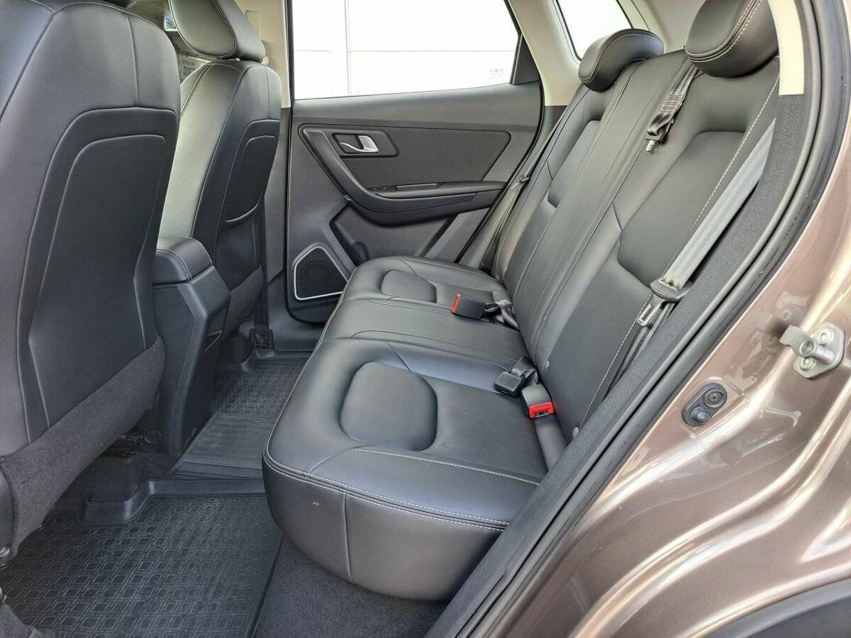 FAW Besturn X40, 2020 Фото №12