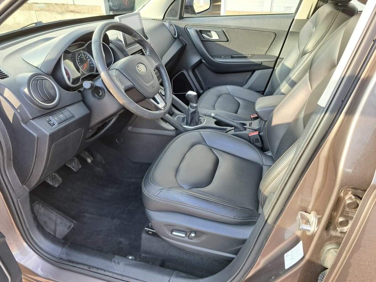 FAW Besturn X40, 2020 Фото №16