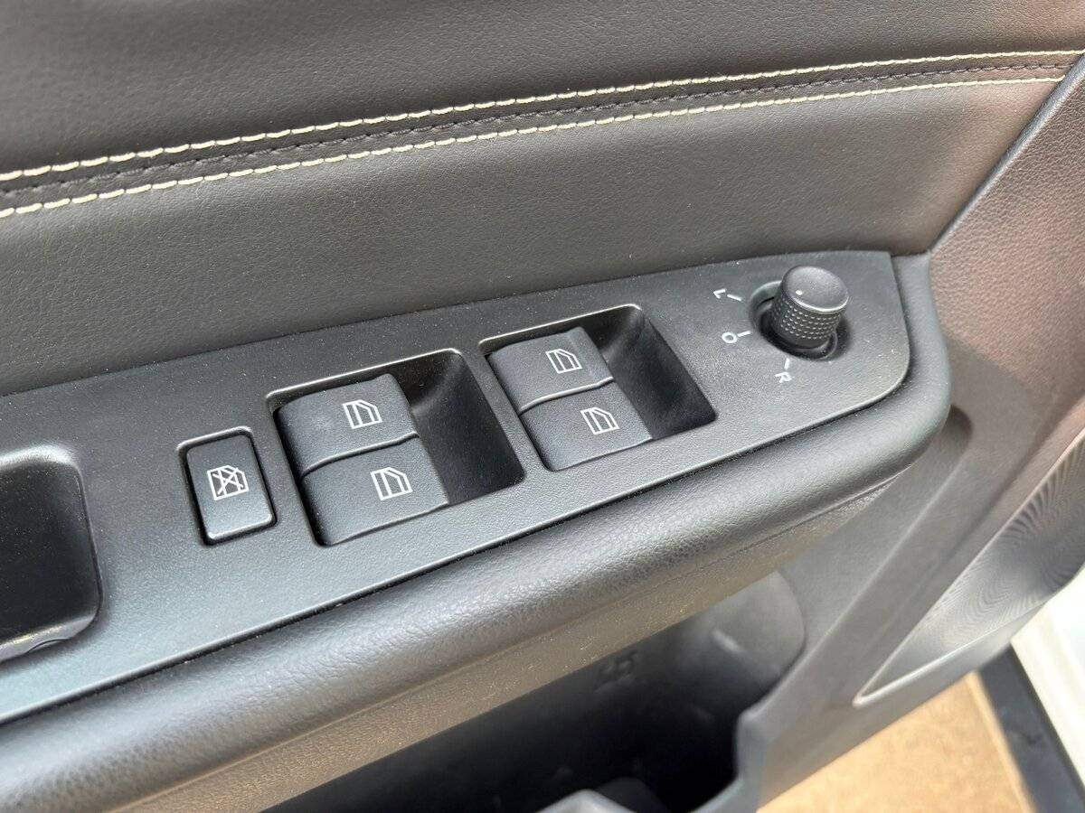 FAW Besturn X40, 2019 Фото №15