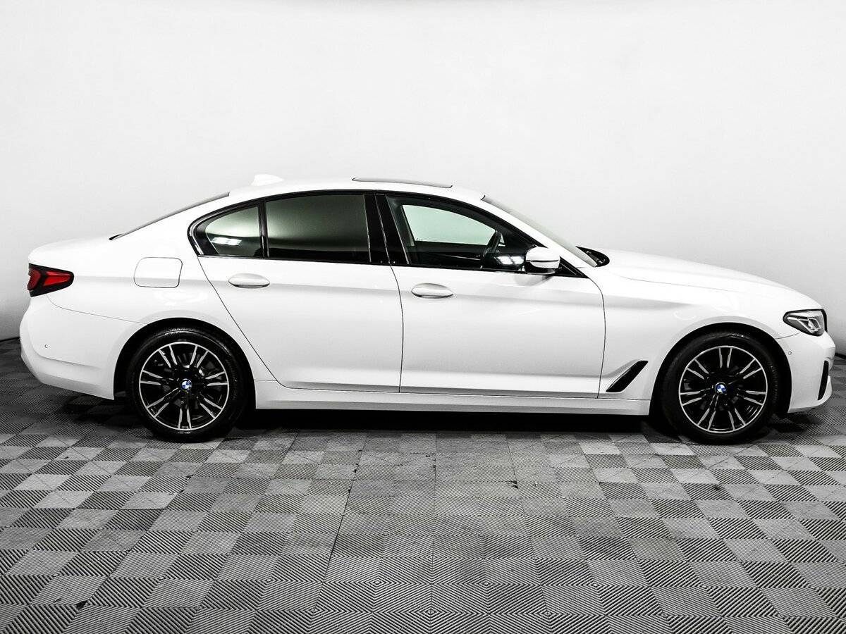 BMW 5 серии 520i, 2022 Фото №4