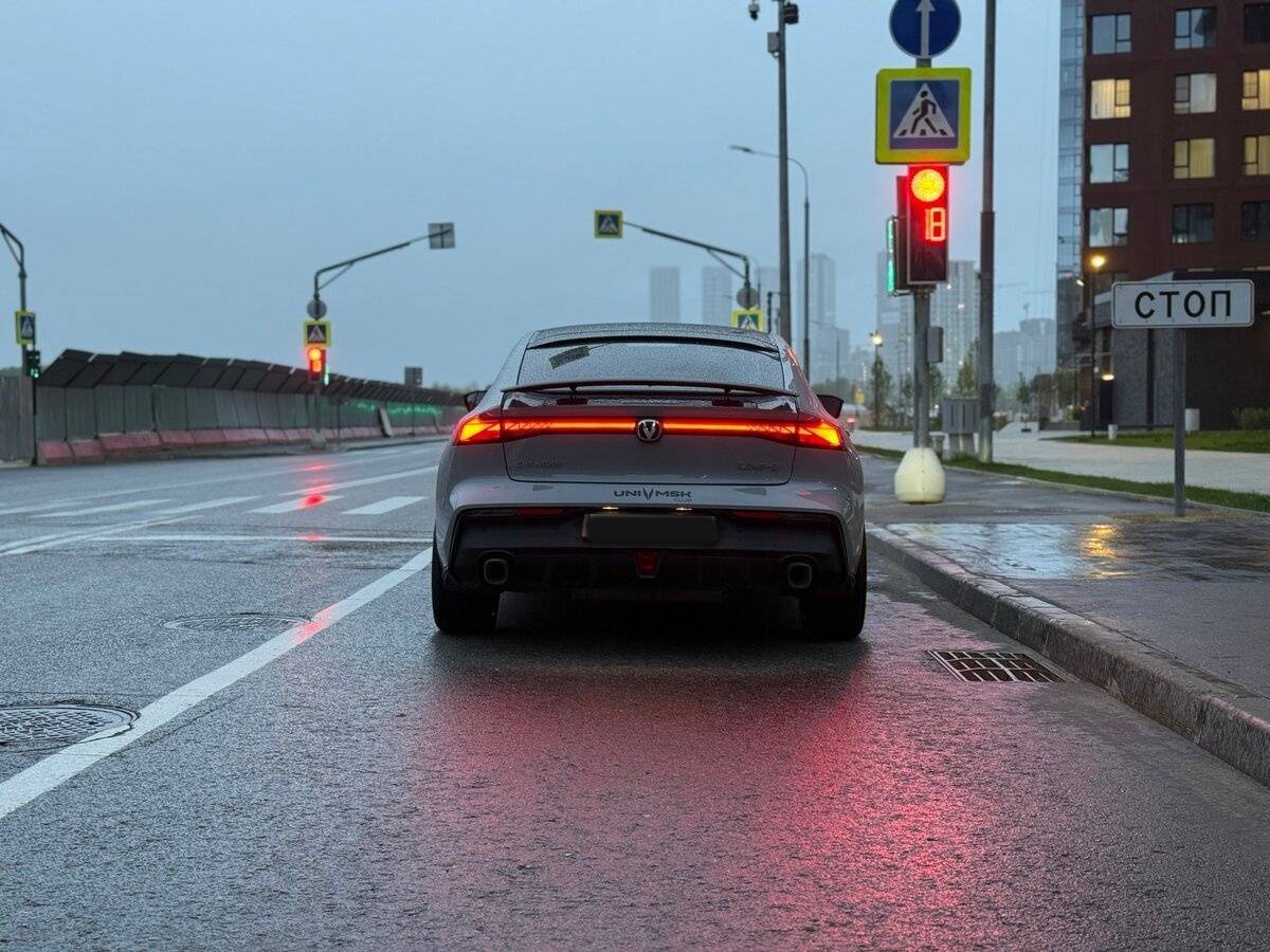 Changan UNI-V, 2024 Фото №12