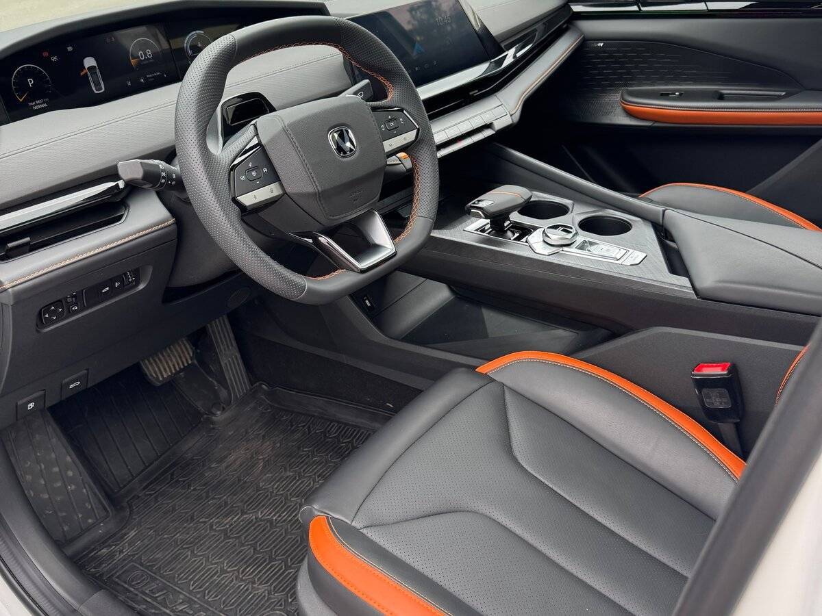 Changan UNI-V, 2024 Фото №10