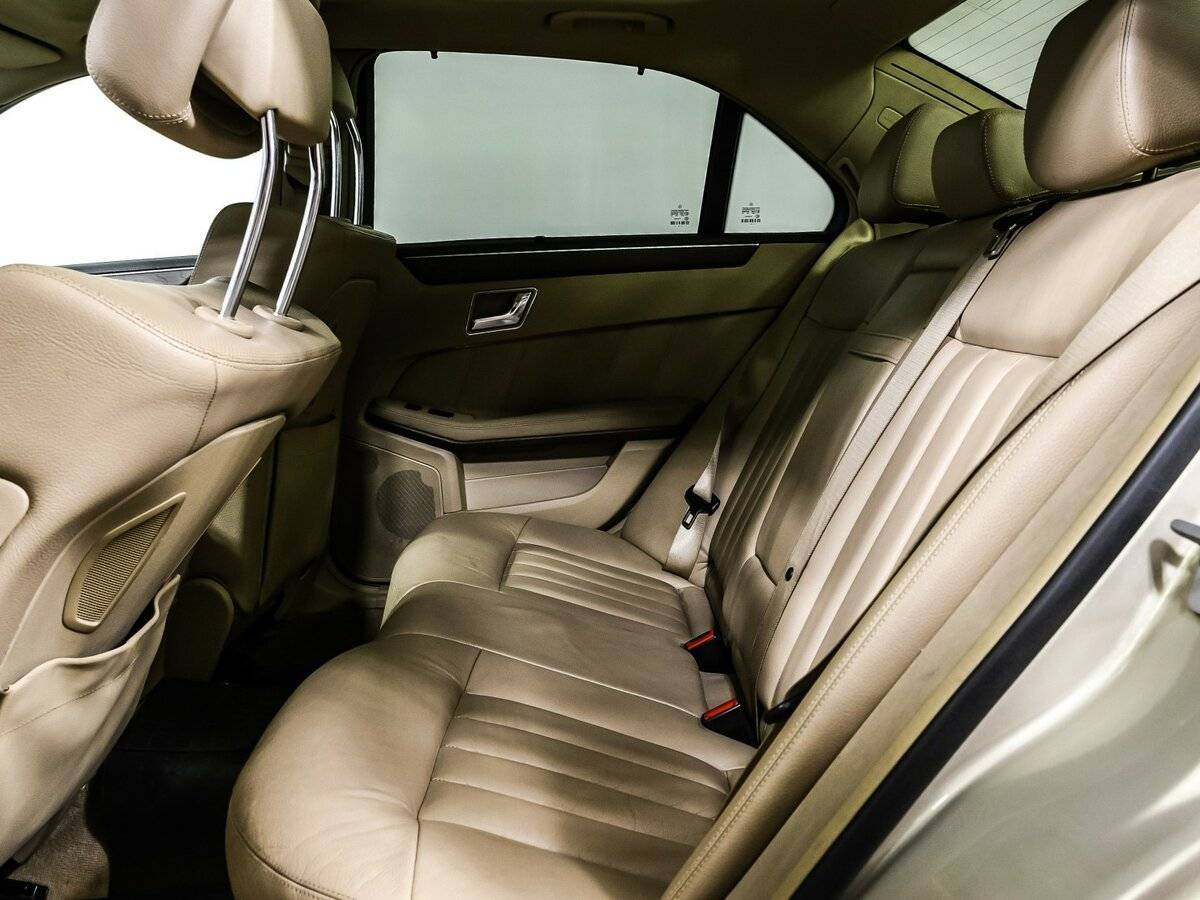 Mercedes-Benz E-Класс 350, 2010 Фото №13