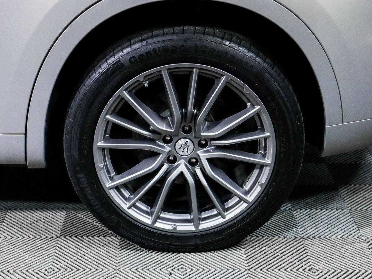 Maserati Levante Diesel, 2018 Фото №11