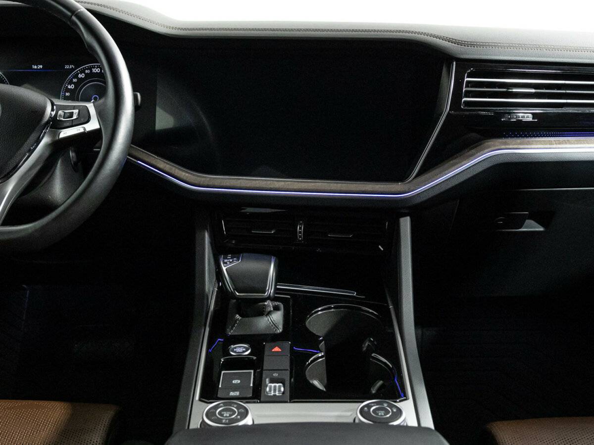 Volkswagen Touareg, 2020 Фото №14