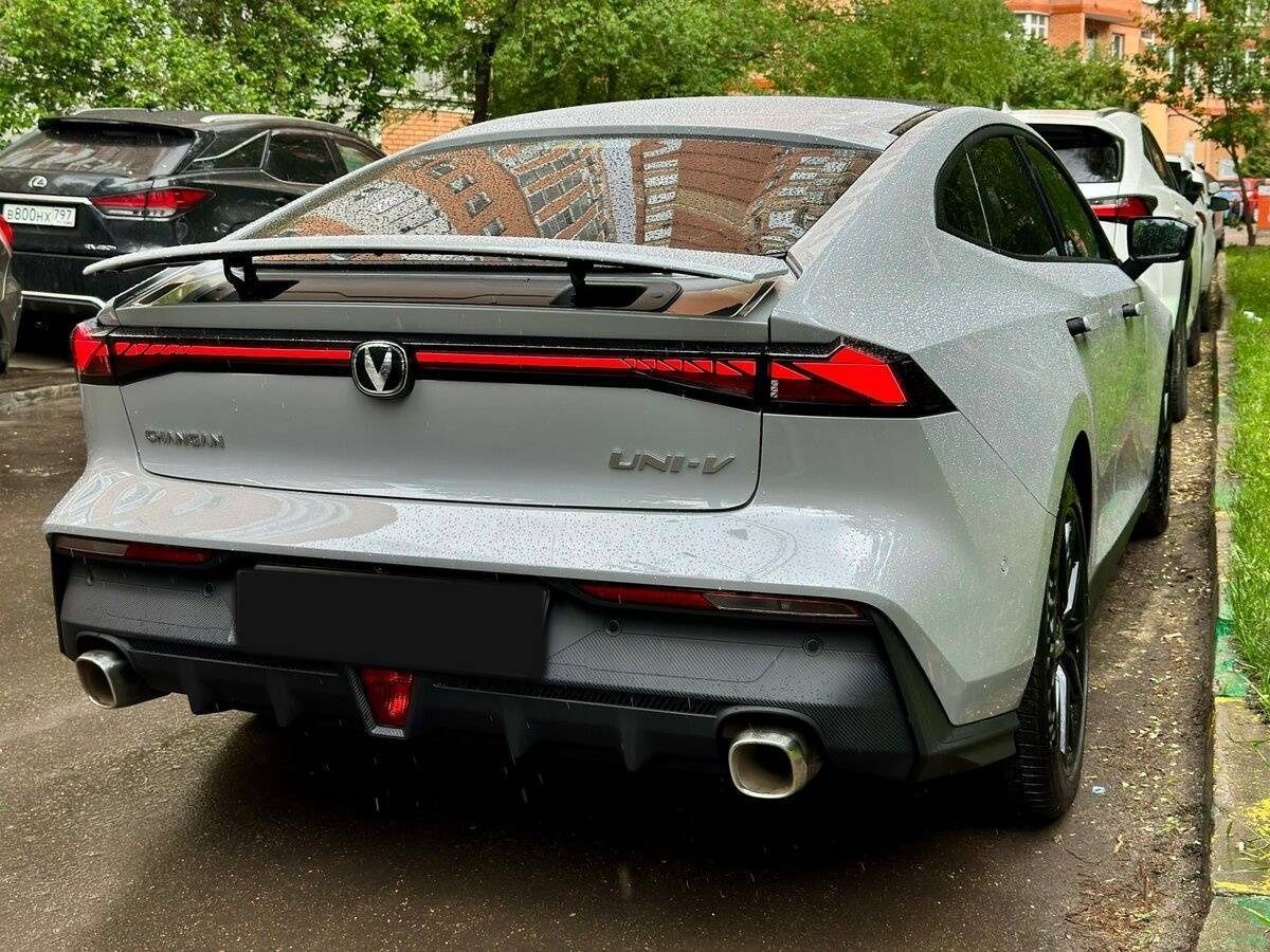 Changan UNI-V, 2024 Фото №18