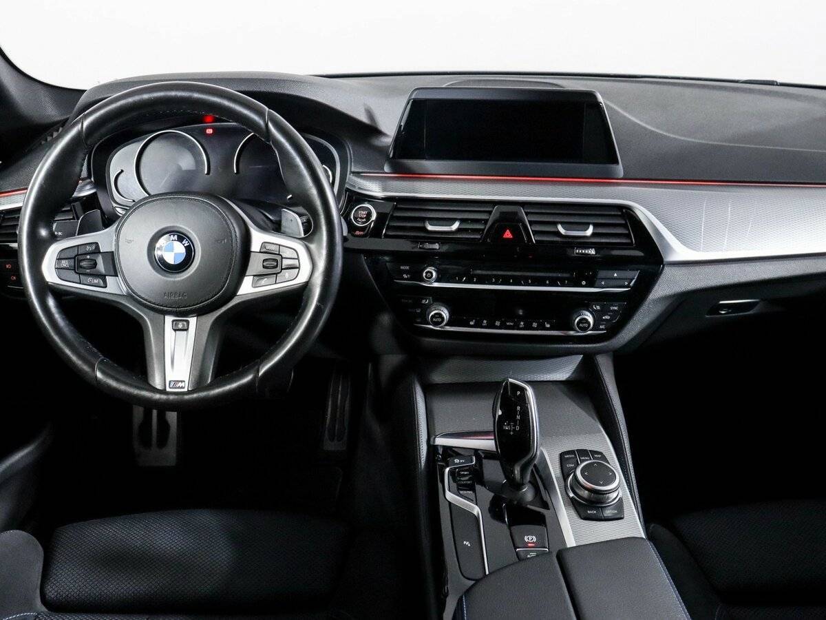 BMW 5 серии 520d xDrive, 2019 Фото №9