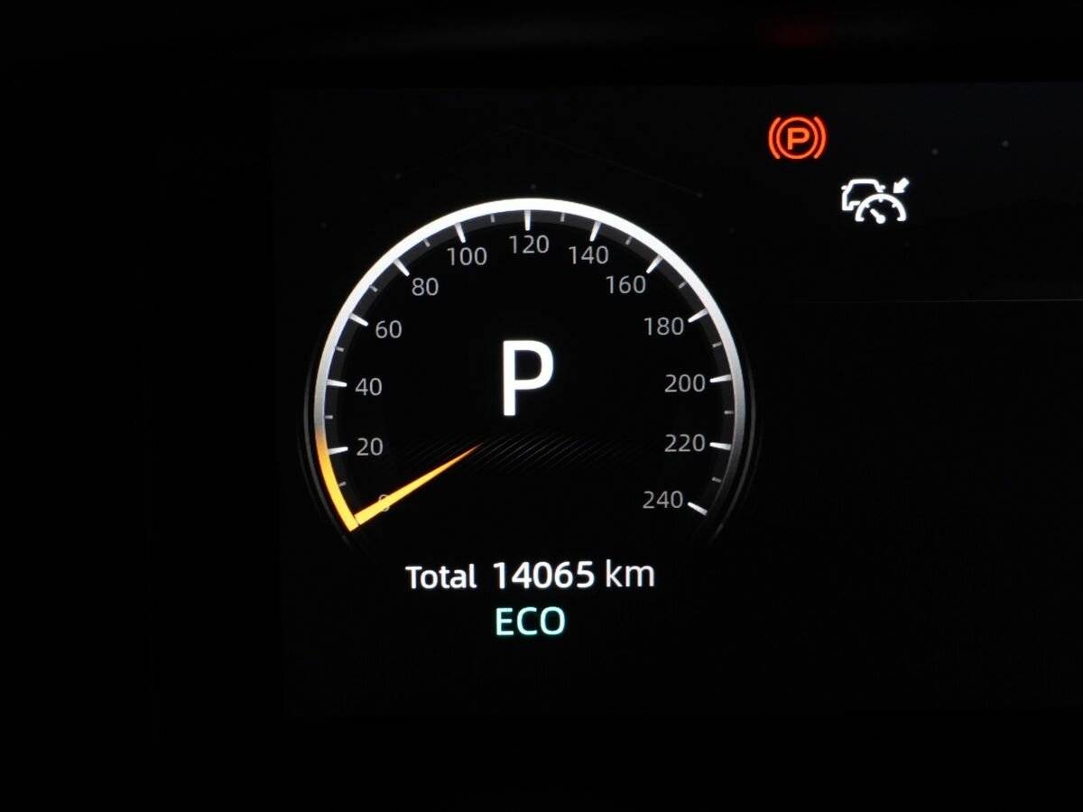 Changan UNI-V, 2023 Фото №18