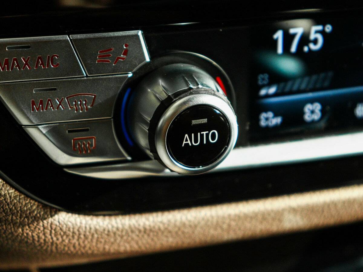 BMW 5 серии 530i xDrive, 2022 Фото №32