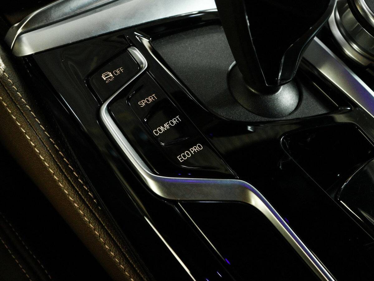 BMW 5 серии 530i xDrive, 2022 Фото №35