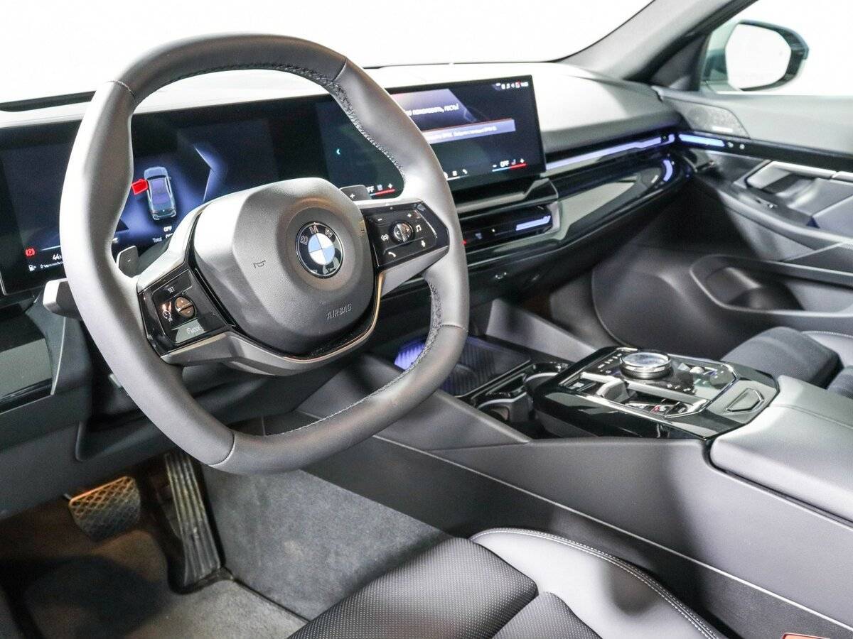BMW 5 серии 530i xDrive, 2023 Фото №14