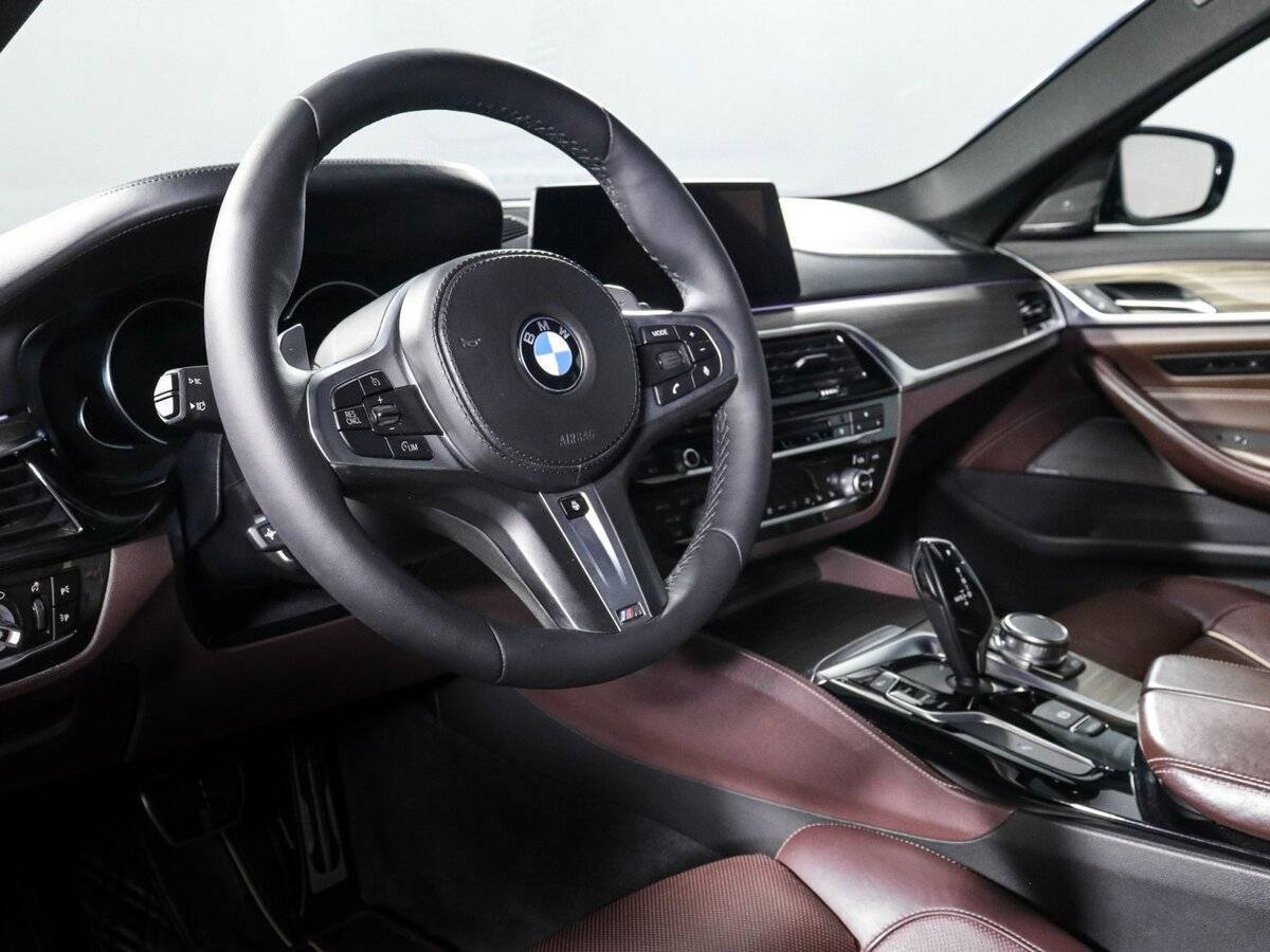 BMW 5 серии 530d xDrive, 2018 Фото №14