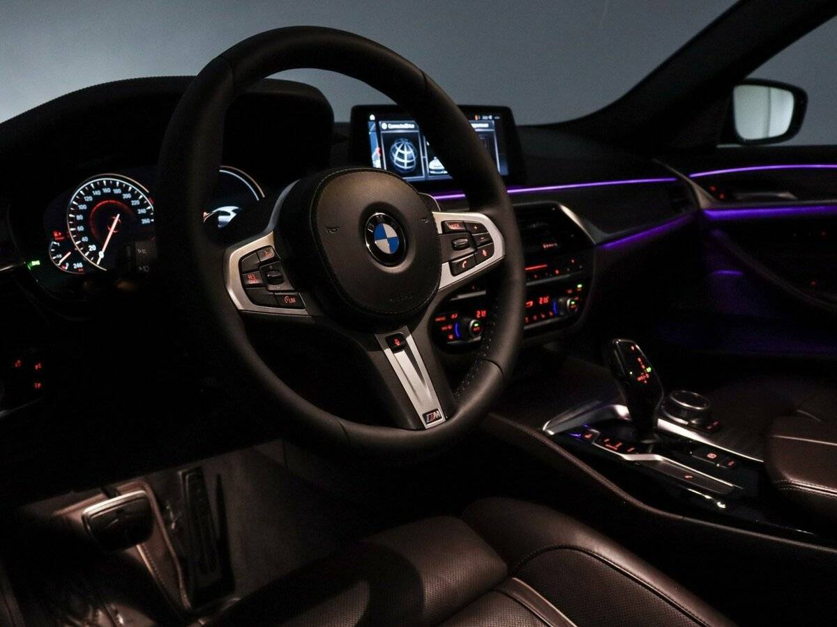BMW 5 серии 530d xDrive, 2018 Фото №40