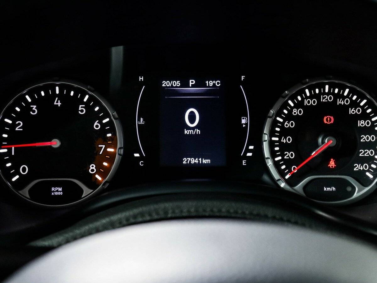 Jeep Renegade, 2018 Фото №11