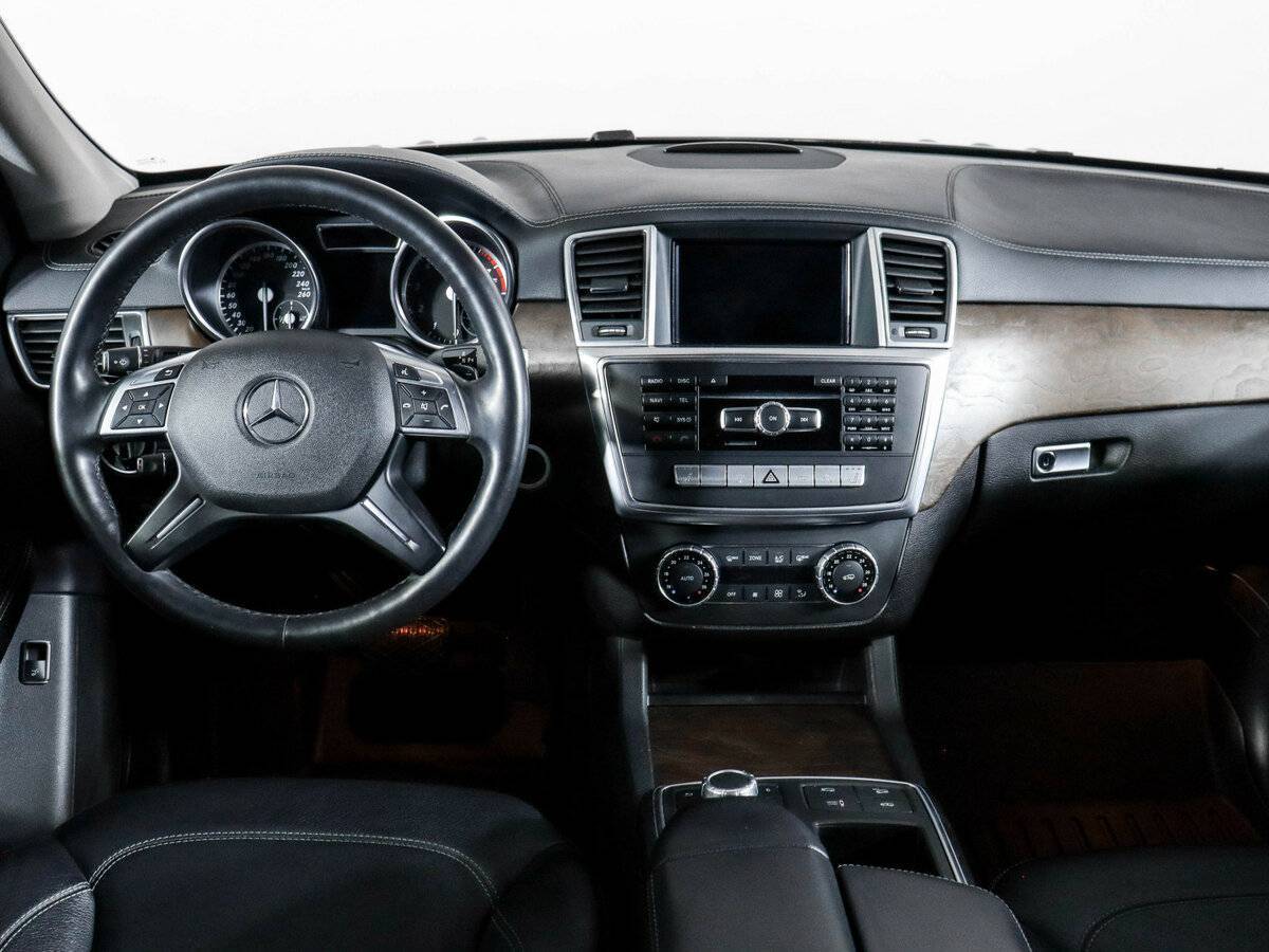 Mercedes-Benz GL-Класс 400, 2014 Фото №12