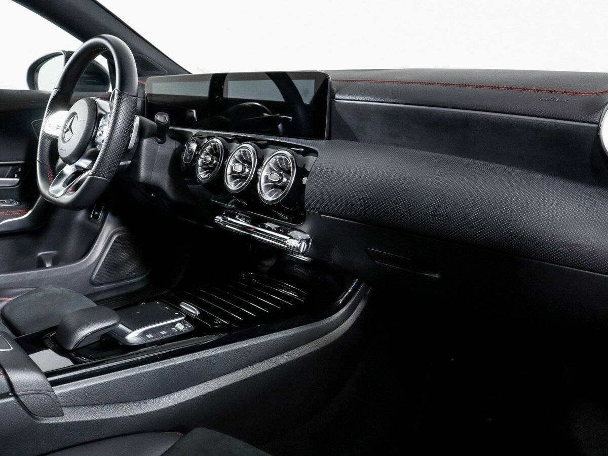 Mercedes-Benz CLA 200, 2021 Фото №9