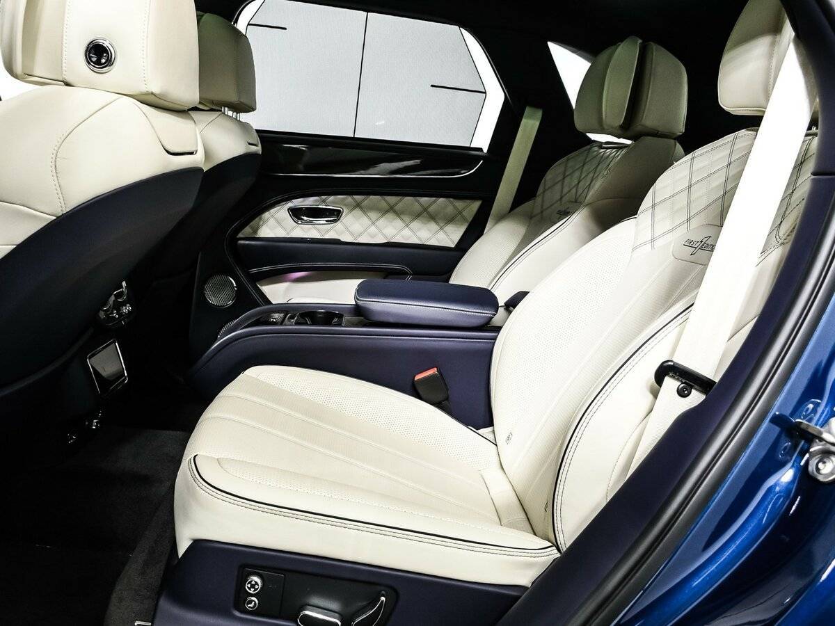 Bentley Bentayga, 2021 Фото №14