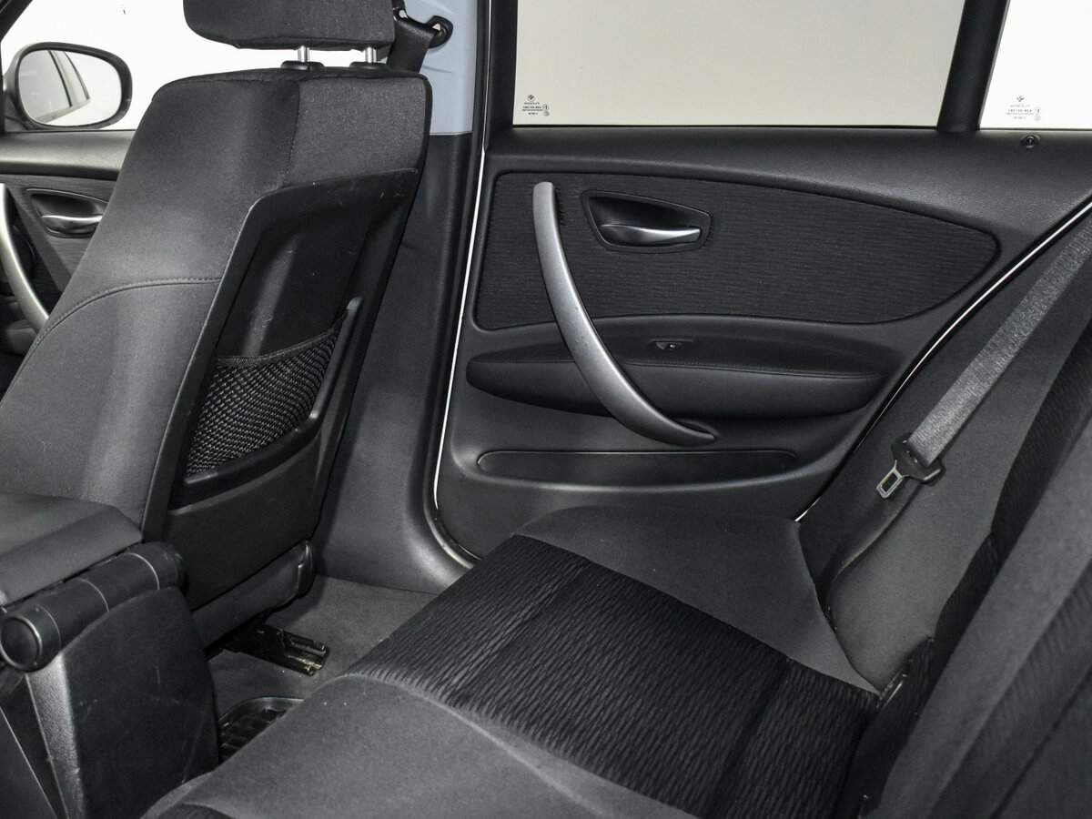 BMW 1 серии 116i, 2010 Фото №12