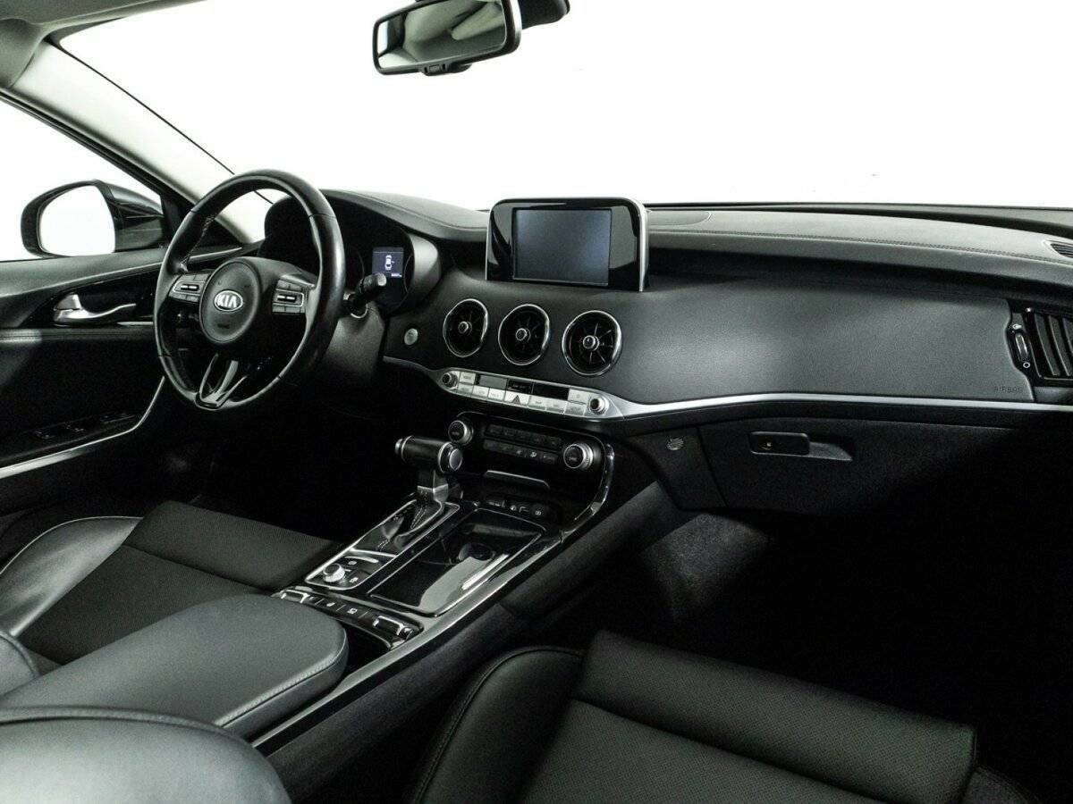 Kia Stinger, 2019 Фото №9