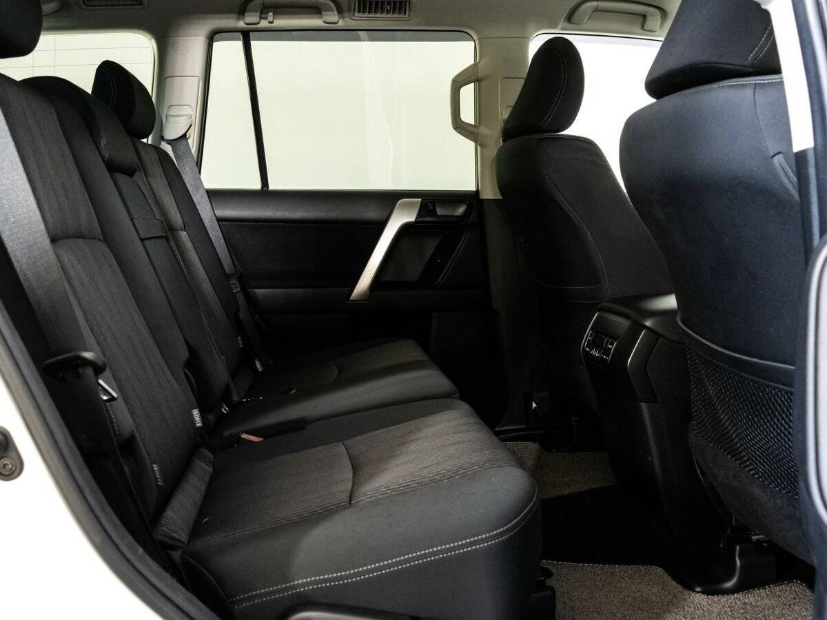 Toyota Land Cruiser Prado, 2018 Фото №13