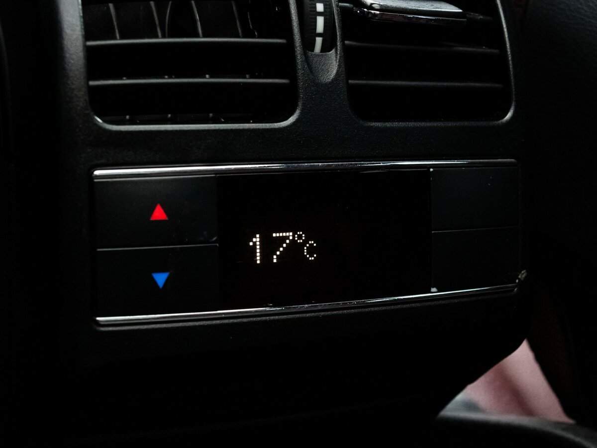 Mercedes-Benz E-Класс 200, 2013 Фото №23