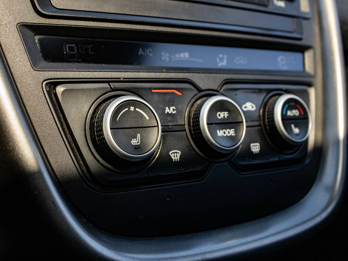 FAW Besturn X80, 2018 Фото №20