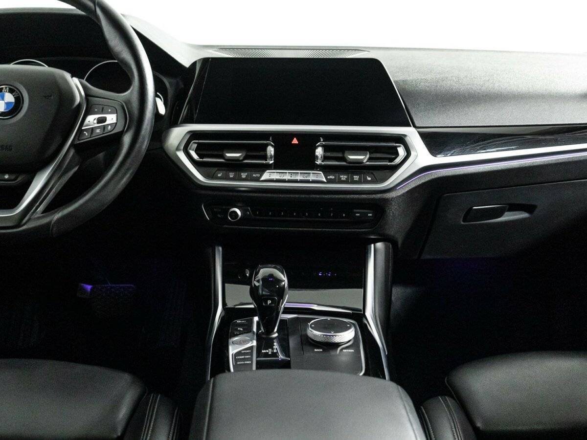 BMW 3 серии 318d, 2019 Фото №14