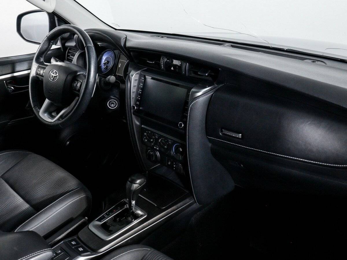 Toyota Fortuner, 2021 - 72 000 км. | Фото №4