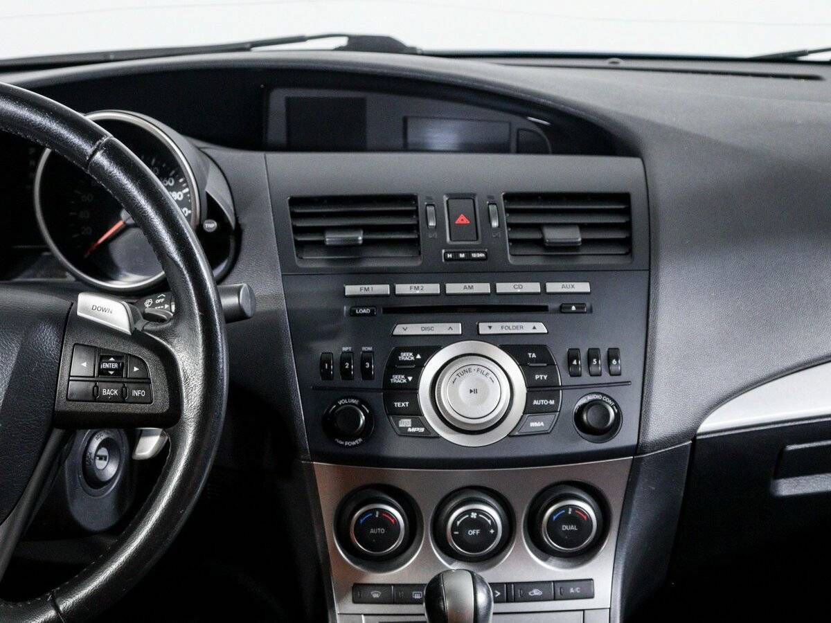 Mazda 3, 2011 Фото №12