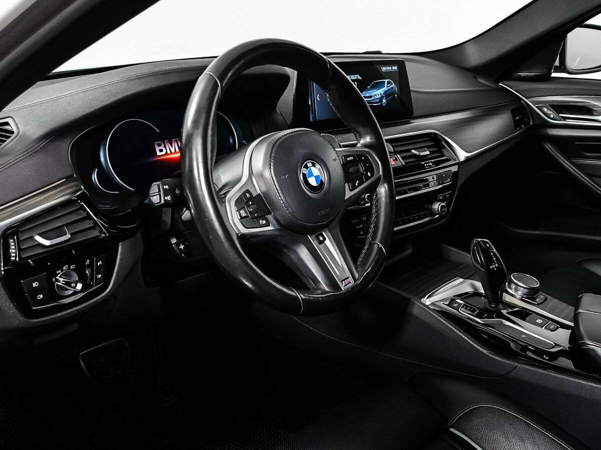 BMW 5 серии 530d xDrive, 2018 Фото №11
