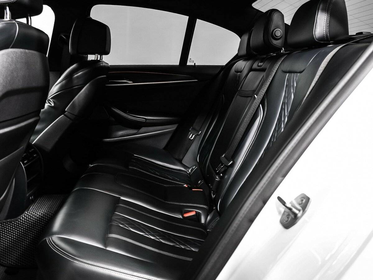 BMW 5 серии 530d xDrive, 2018 Фото №12