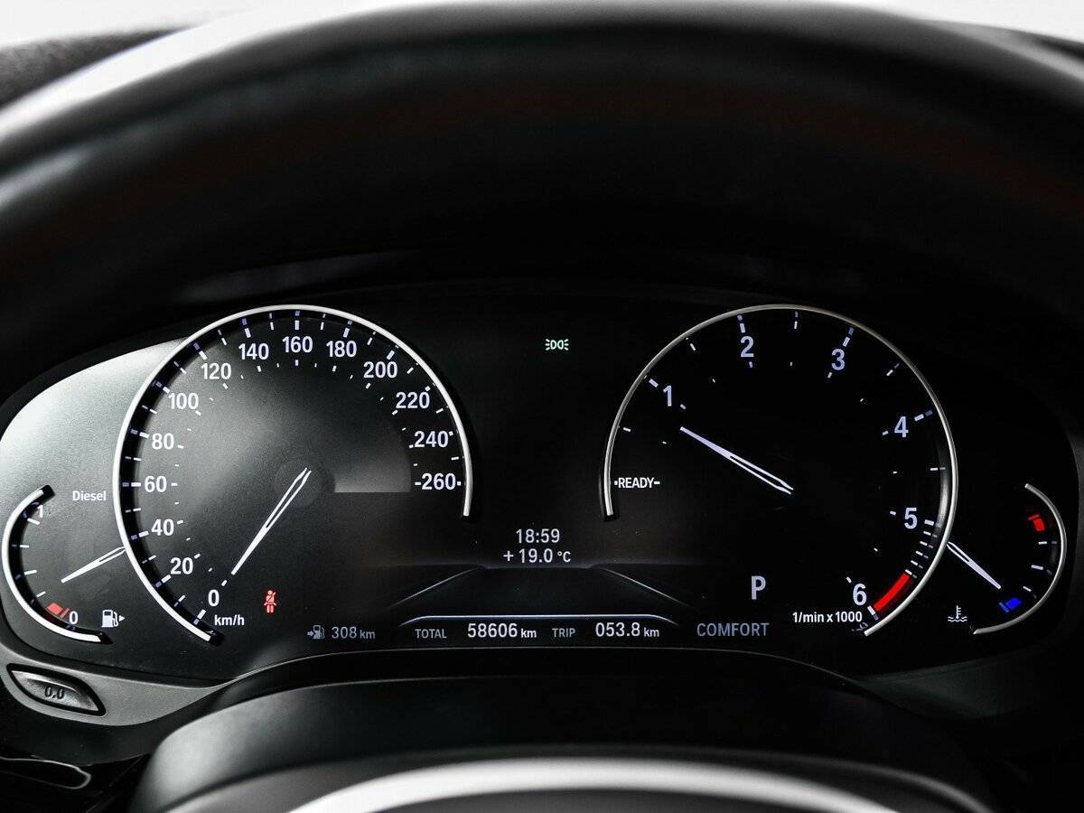 BMW 5 серии 520d xDrive, 2020 Фото №12