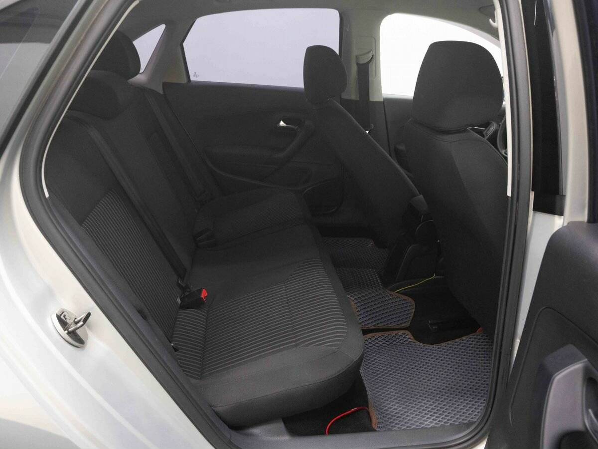 Volkswagen Polo, 2011 Фото №10