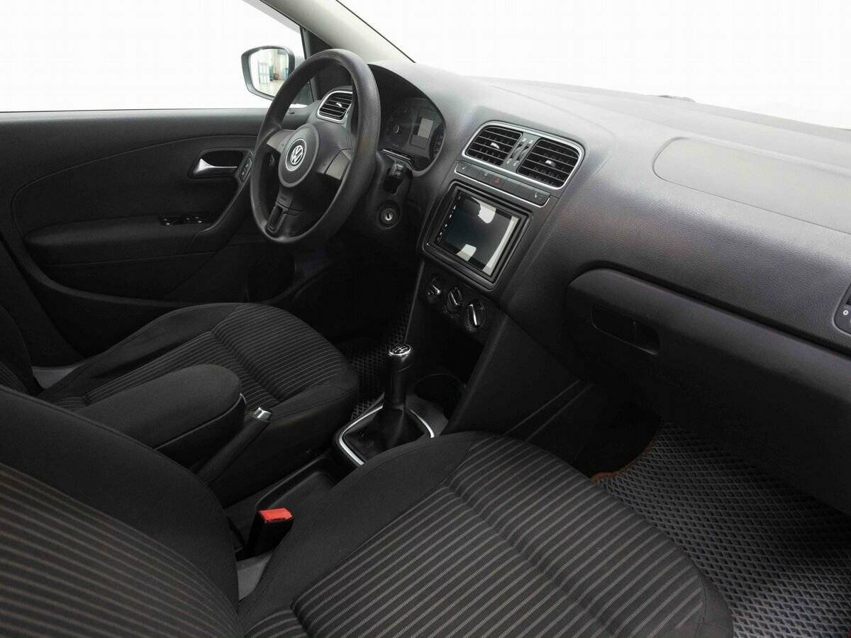 Volkswagen Polo, 2011 Фото №11